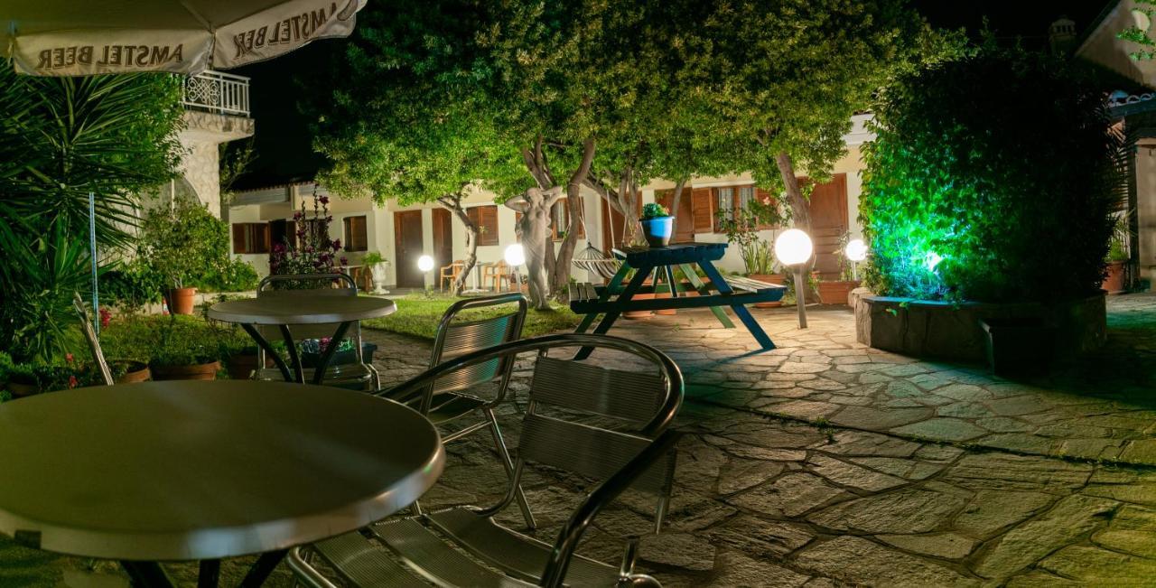 Hotel Sarikas Polikhronon Exteriör bild