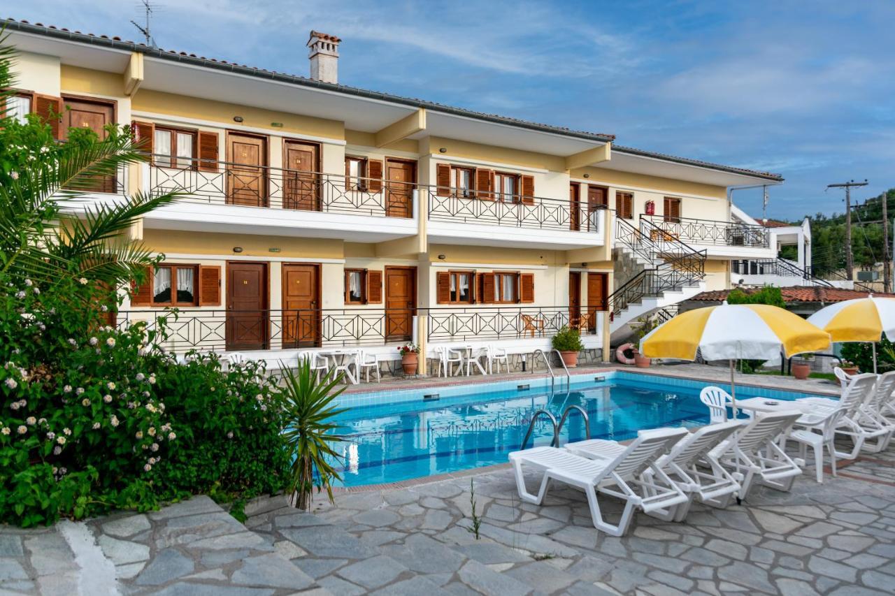 Hotel Sarikas Polikhronon Exteriör bild